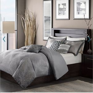 Madison park 6 piece King Bedding set